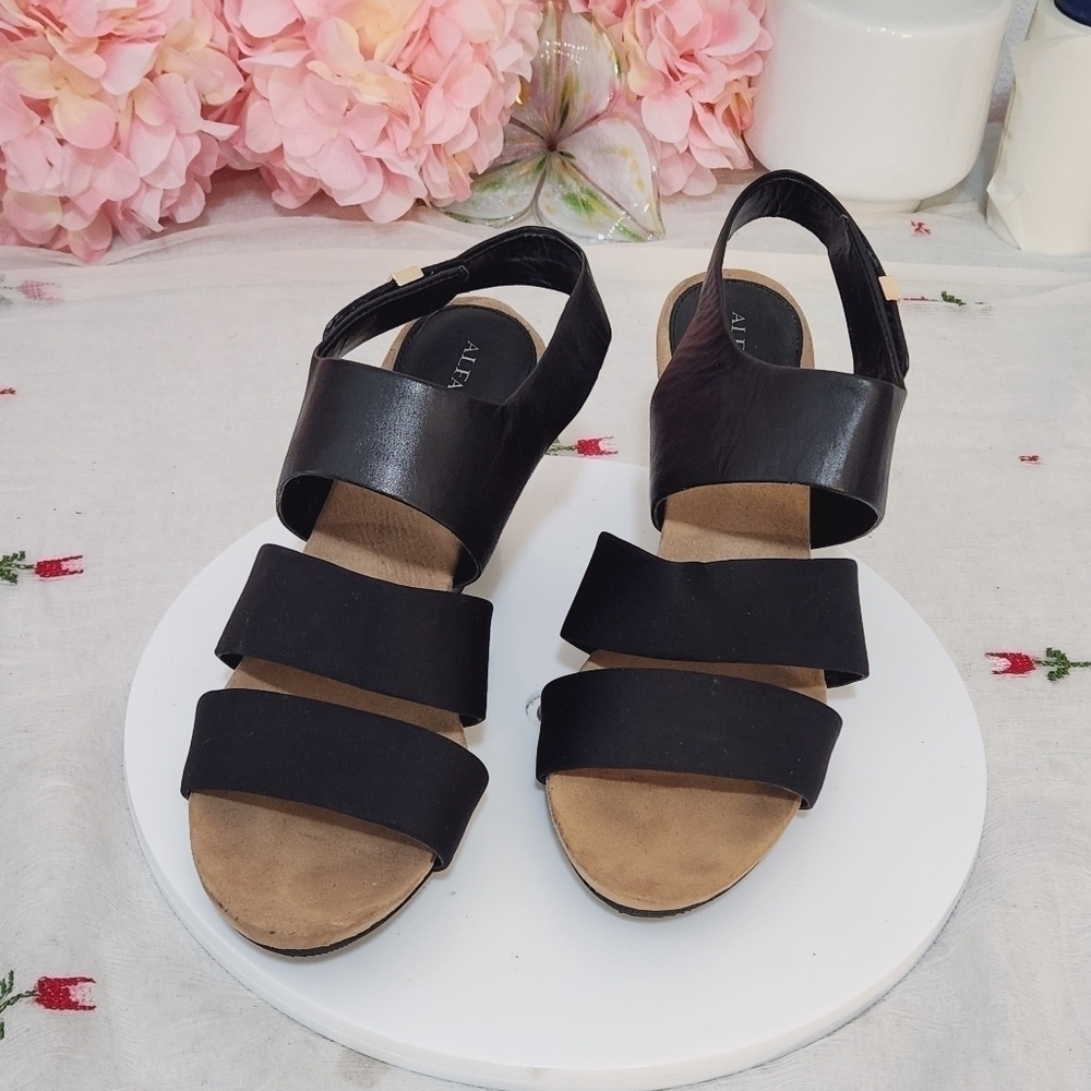 Alfani Wedge Heeled Open Toe Sandals Size 11M
